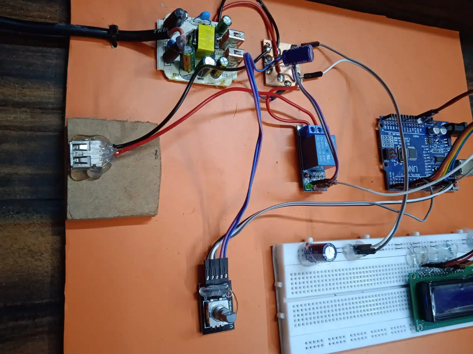 Arduino-Based Mobile Charging Timer-4