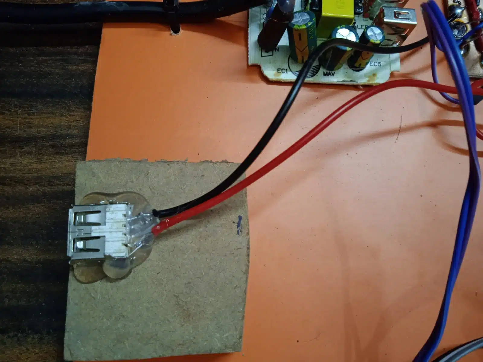 Arduino-Based Mobile Charging Timer-5